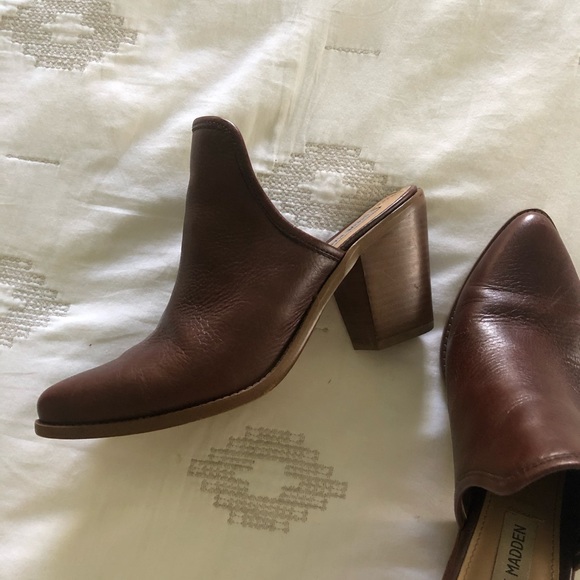 Cognac Leather Steve Madden Mules - Picture 5 of 6